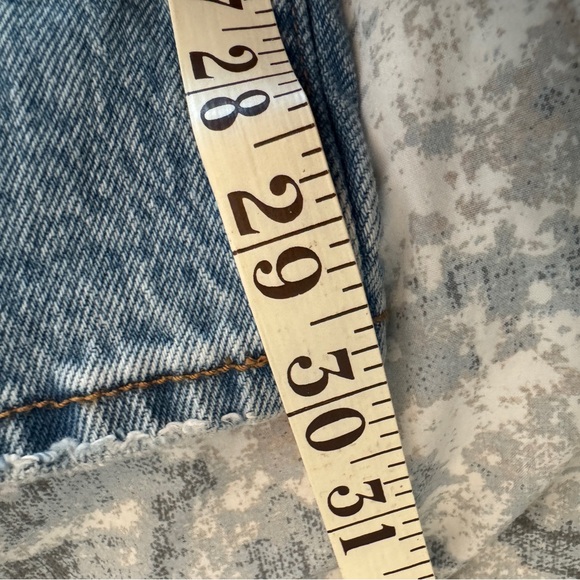 Abercrombie & Fitch the 90s Straight Ultra High Rise Jeans Size 27 Light Wash - Picture 15 of 16